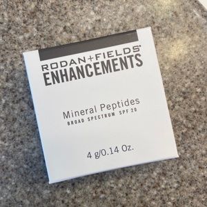 Rodan + Fields Mineral Peptides Powder - Light